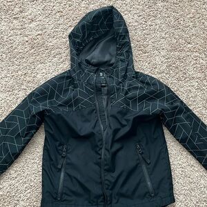 Gently worn boys size small (6/7)- all in Motion lined windbreaker!